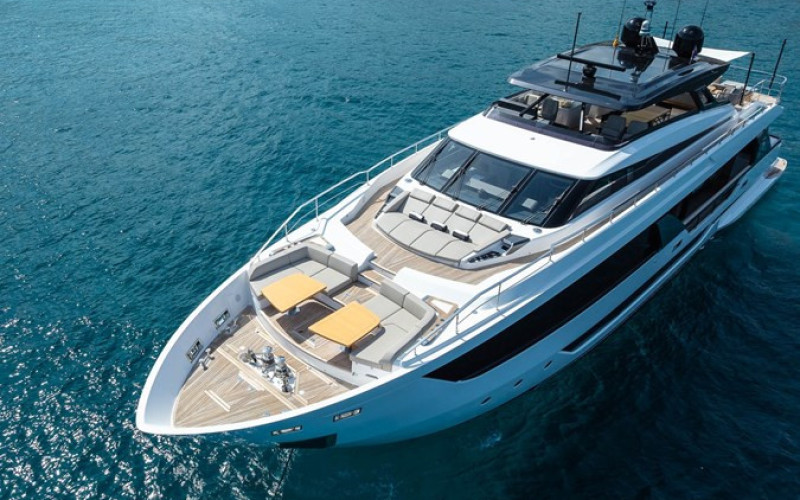 FERRETTI YACHTS 1000 FREYA
