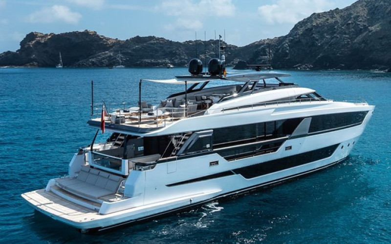 FERRETTI YACHTS 1000 FREYA