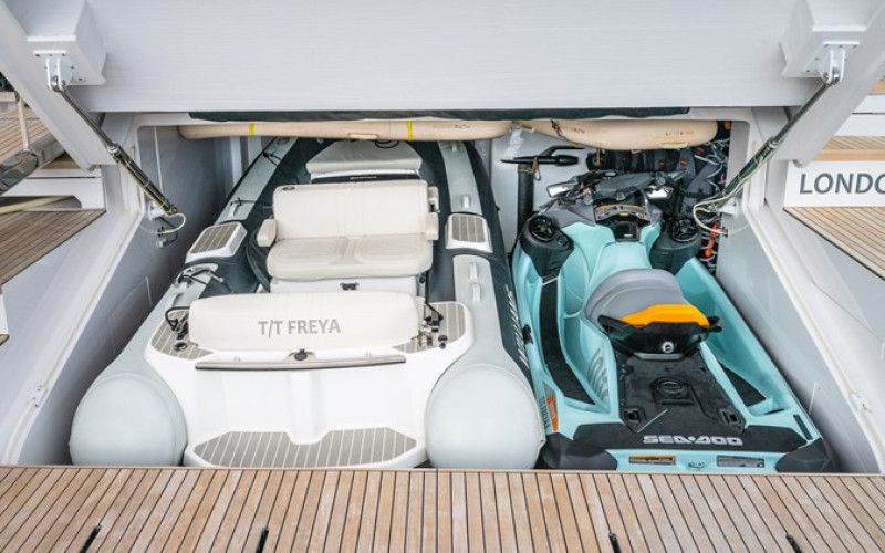 FERRETTI YACHTS 1000 FREYA