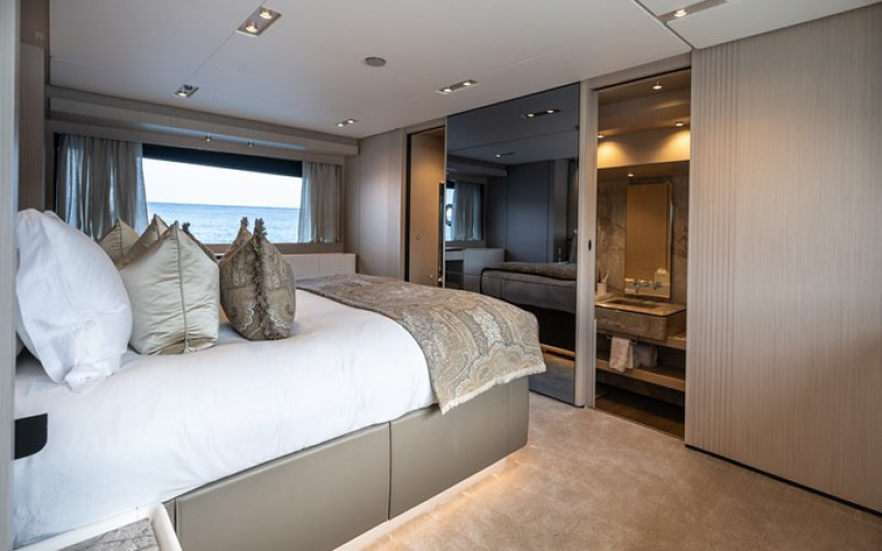 FERRETTI YACHTS 1000 FREYA
