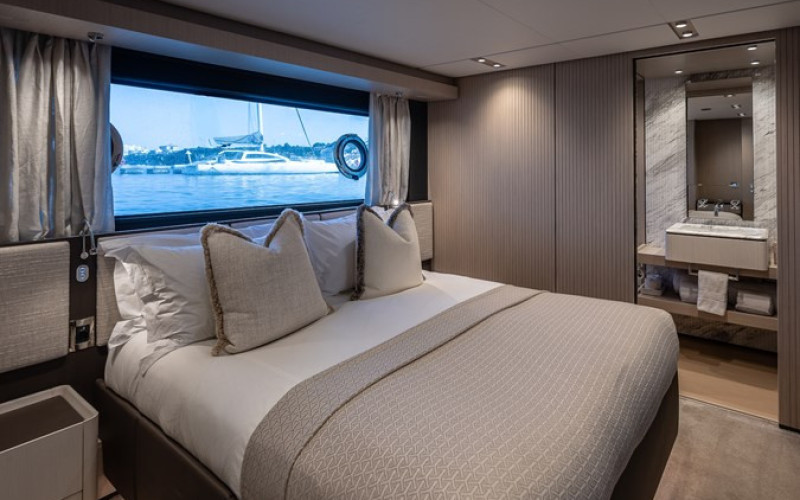 FERRETTI YACHTS 1000 FREYA