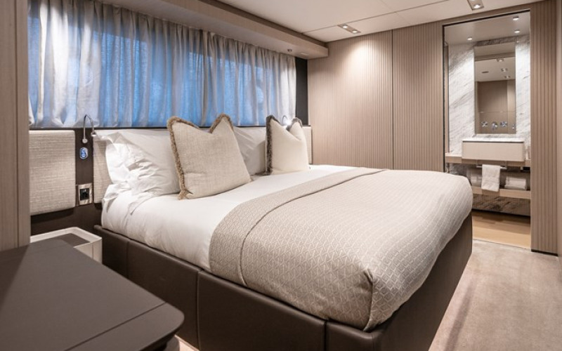 FERRETTI YACHTS 1000 FREYA