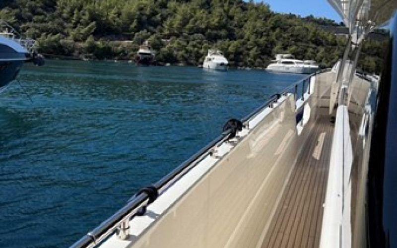 FERRETTI YACHTS 960 WHITE SWAN