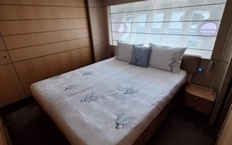 FERRETTI YACHTS 960 WHITE SWAN