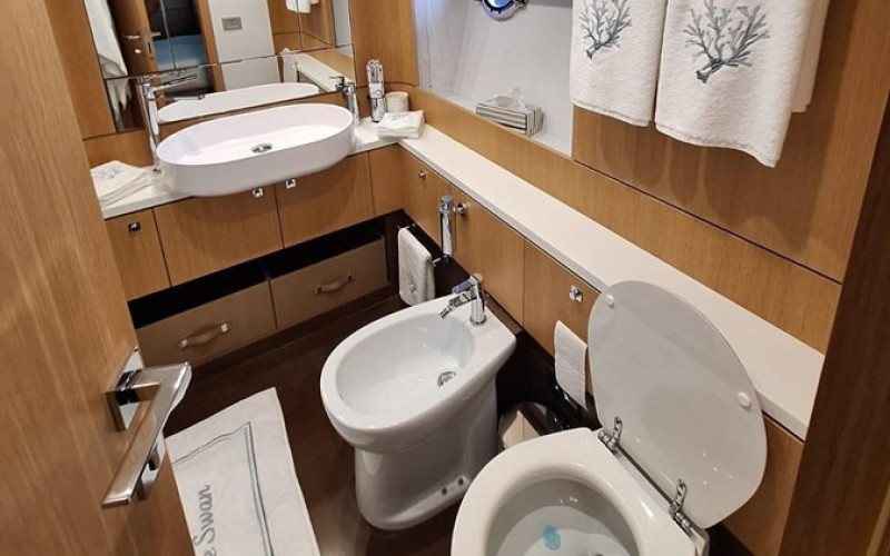 FERRETTI YACHTS 960 WHITE SWAN