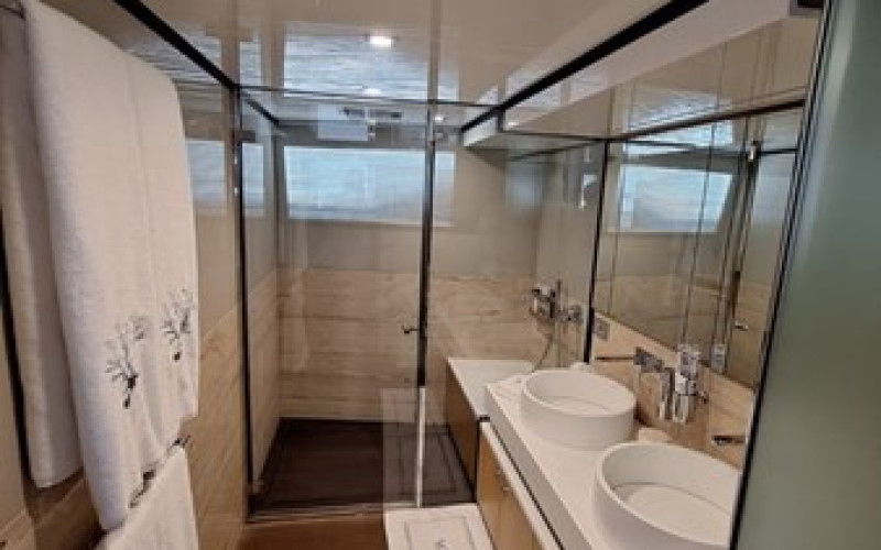 FERRETTI YACHTS 960 WHITE SWAN