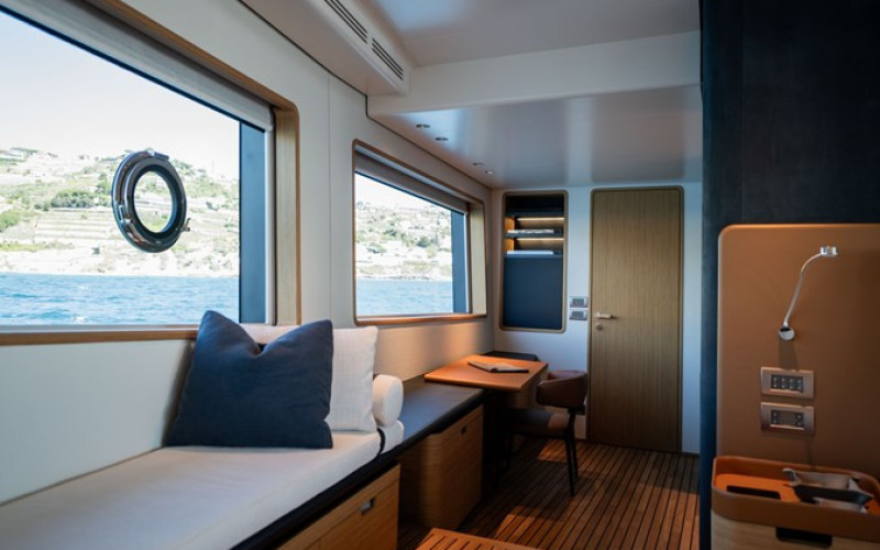 CUSTOM LINE Navetta 30 GN30