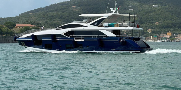 AZIMUT YACHTS GRANDE 27 METRI BETTY