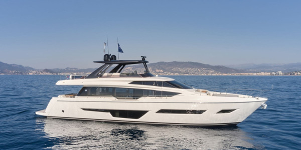 FERRETTI YACHTS 780 KARYA
