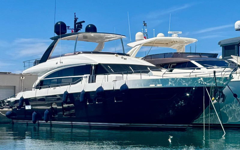 PRINCESS YACHTS Princess 82MY LADY N