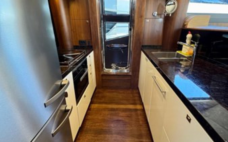 PRINCESS YACHTS Princess 82MY LADY N