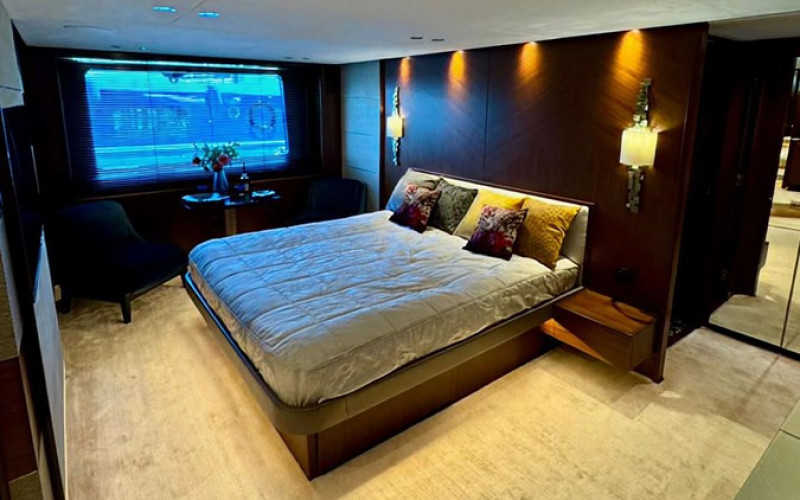 PRINCESS YACHTS Princess 82MY LADY N