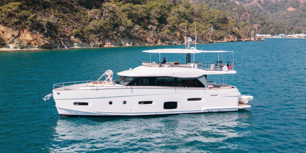 AZIMUT YACHTS AZ MAGELLANO 66