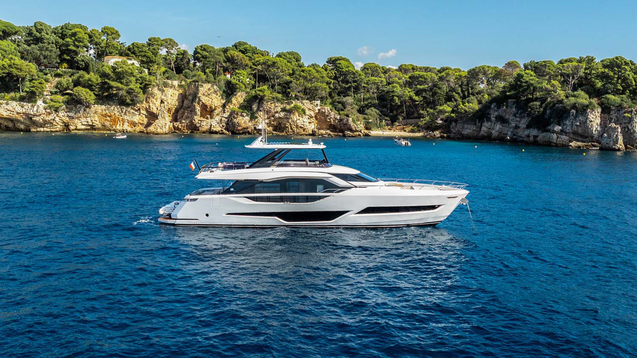 FERRETTI YACHTS 800
