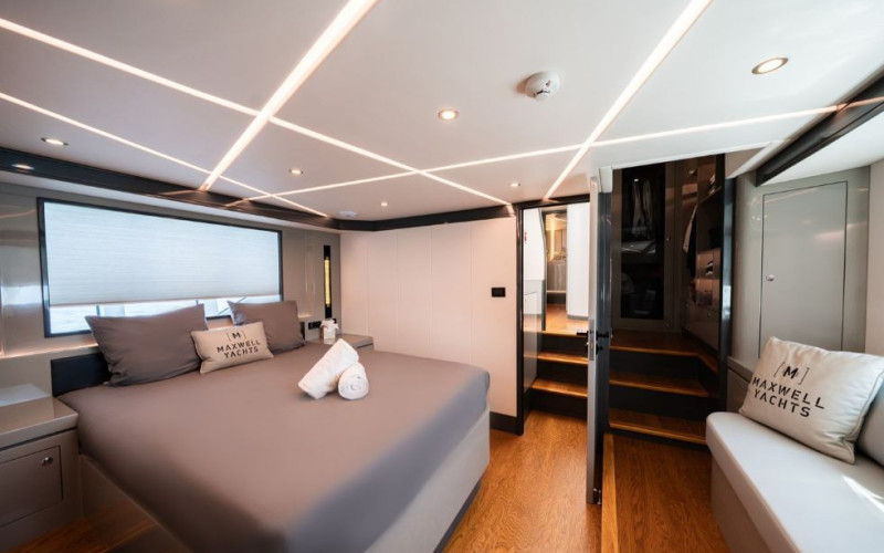 FARADAY YACHTS MAXWELL 64