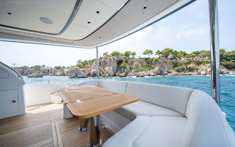 PRINCESS YACHTS