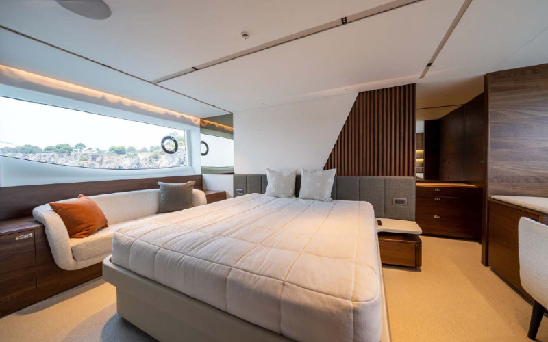 PRINCESS YACHTS