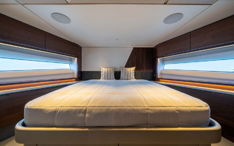 PRINCESS YACHTS