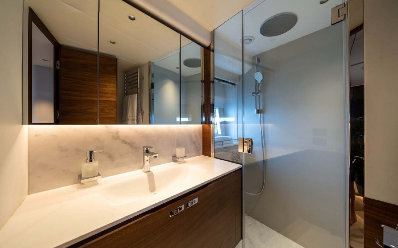 PRINCESS YACHTS