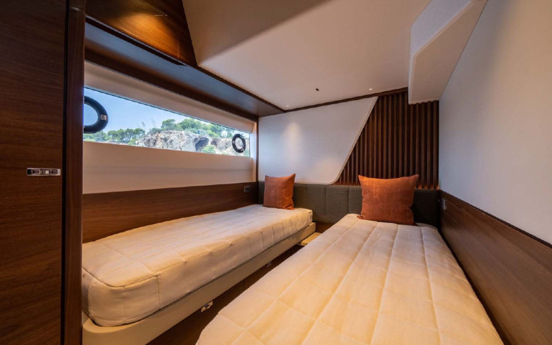 PRINCESS YACHTS