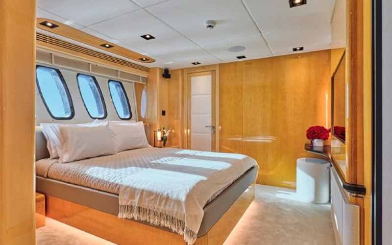SUNSEEKER 34 m Yacht BLADE I