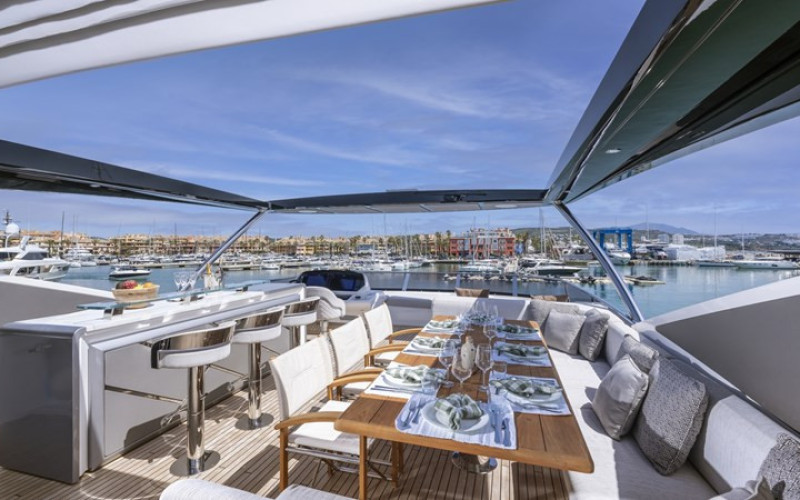 SUNSEEKER 90 OCEAN W OF JERSEY