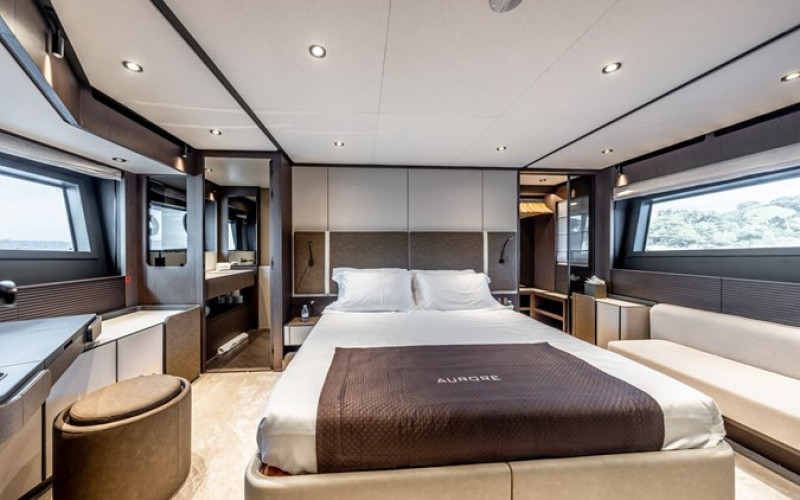 FERRETTI YACHTS AURORE