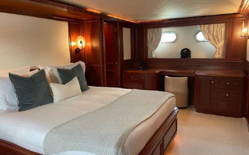 Custom line Navetta 27
