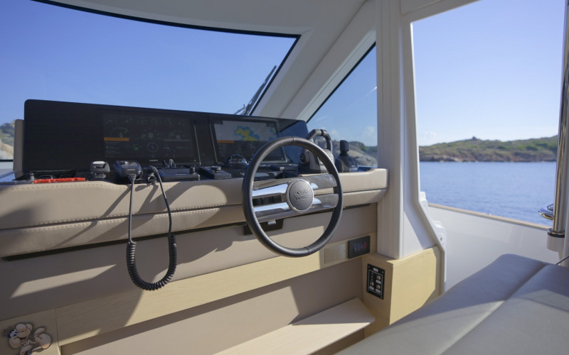 SOLARIS POWER 60 COUPÃ