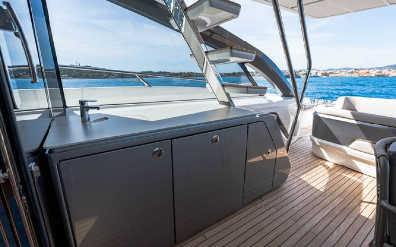 PRINCESS YACHTS S80 PRINCESS S80