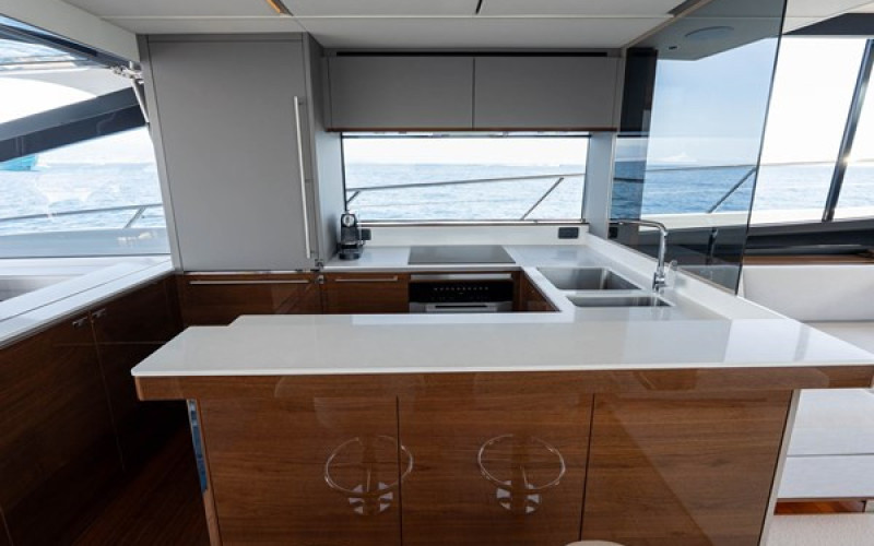 PRINCESS YACHTS S80 PRINCESS S80