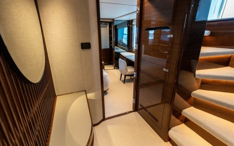 PRINCESS YACHTS S80 PRINCESS S80