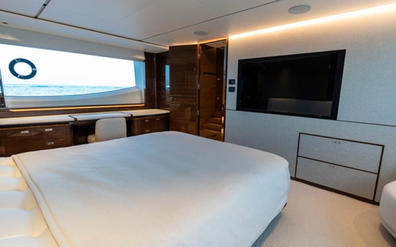 PRINCESS YACHTS S80 PRINCESS S80