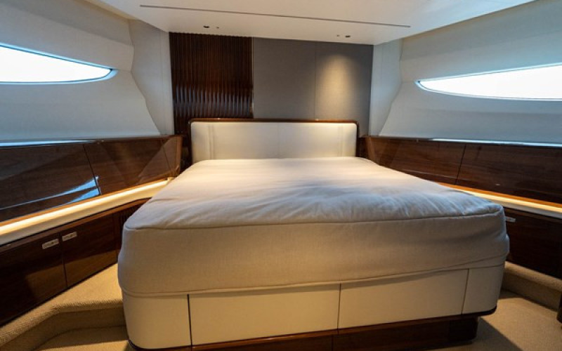 PRINCESS YACHTS S80 PRINCESS S80