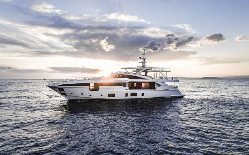 AZIMUT YACHTS GRANDE 35 METRI MISS M