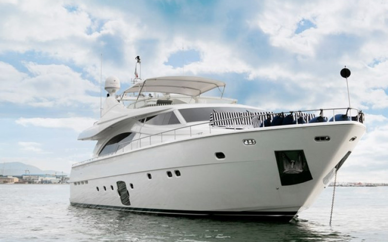 FERRETTI YACHTS LADY VICTORIA