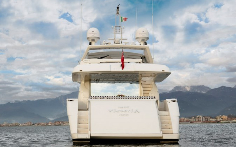 FERRETTI YACHTS LADY VICTORIA