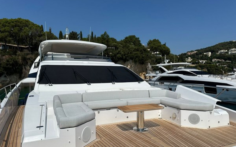 AZIMUT YACHTS GRANDE 27 METRI BETTY