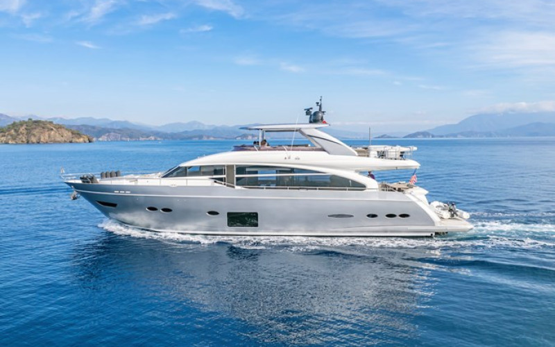 PRINCESS YACHTS 88 Motor Yacht LADY PARISA