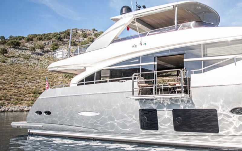 PRINCESS YACHTS 88 Motor Yacht LADY PARISA
