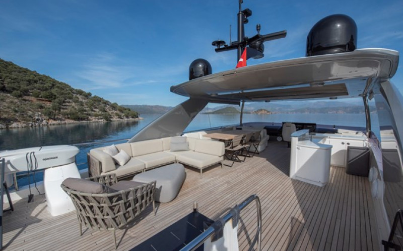 PRINCESS YACHTS 88 Motor Yacht LADY PARISA