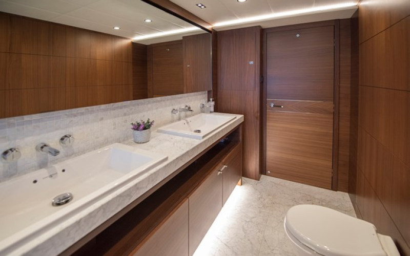 PRINCESS YACHTS 88 Motor Yacht LADY PARISA
