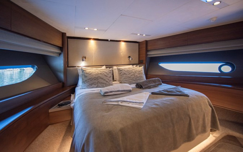 PRINCESS YACHTS 88 Motor Yacht LADY PARISA