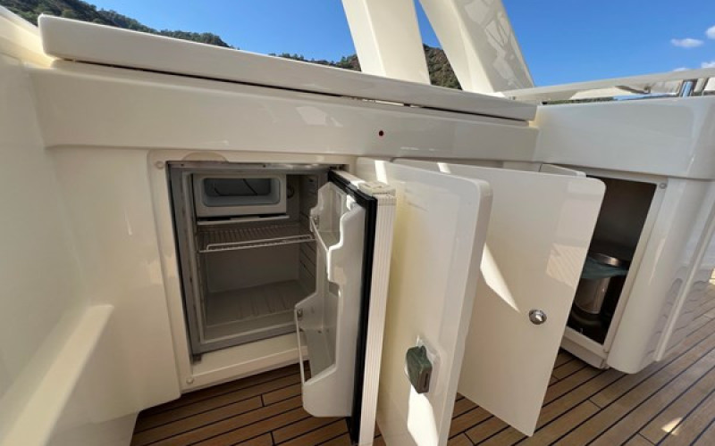 FERRETTI YACHTS Ferretti 800 NGV