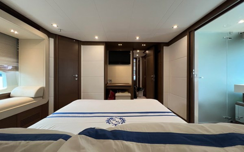 FERRETTI YACHTS Ferretti 800 NGV