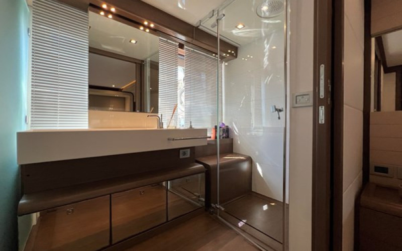 FERRETTI YACHTS Ferretti 800 NGV