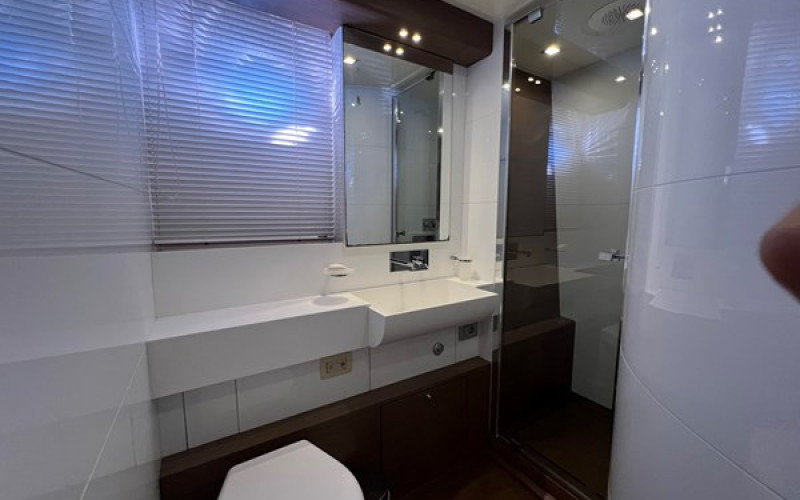 FERRETTI YACHTS Ferretti 800 NGV
