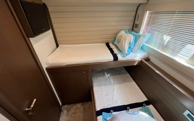 FERRETTI YACHTS Ferretti 800 NGV