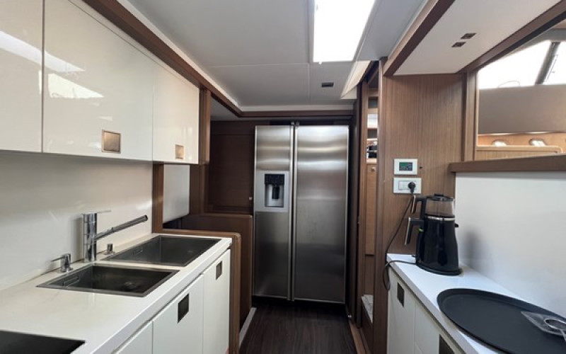 FERRETTI YACHTS Ferretti 800 NGV
