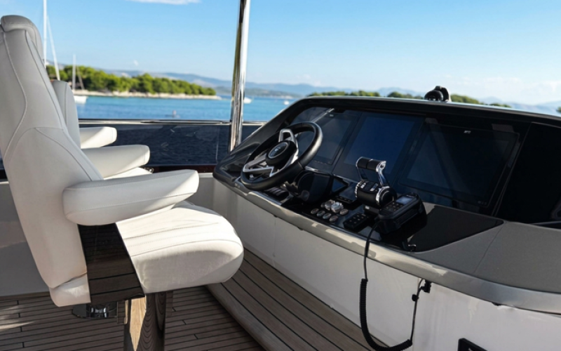 PRINCESS YACHTS Princess Y72 SOLOMON